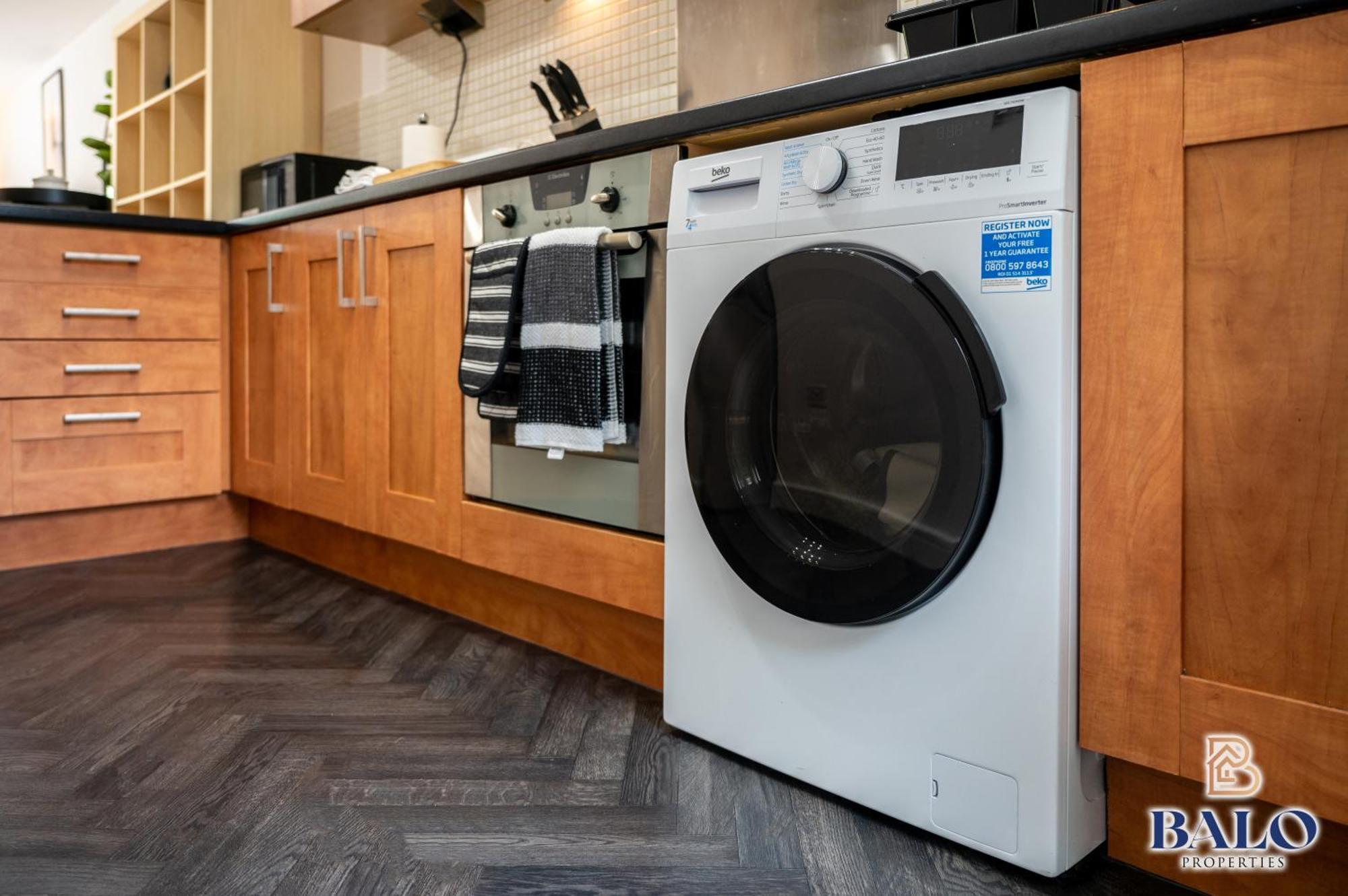 Modern Spacious 2Bedroom Apartment Great! Location By Etihad Mancity Stadium& Coop Live Arena マンチェスター エクステリア 写真