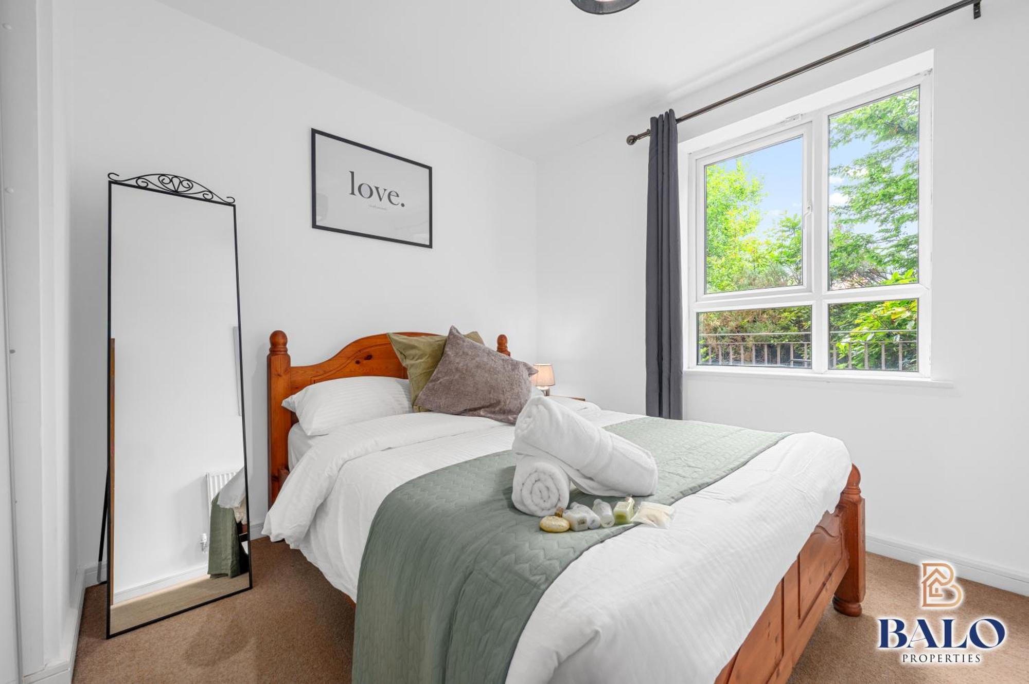 Modern Spacious 2Bedroom Apartment Great! Location By Etihad Mancity Stadium& Coop Live Arena マンチェスター エクステリア 写真