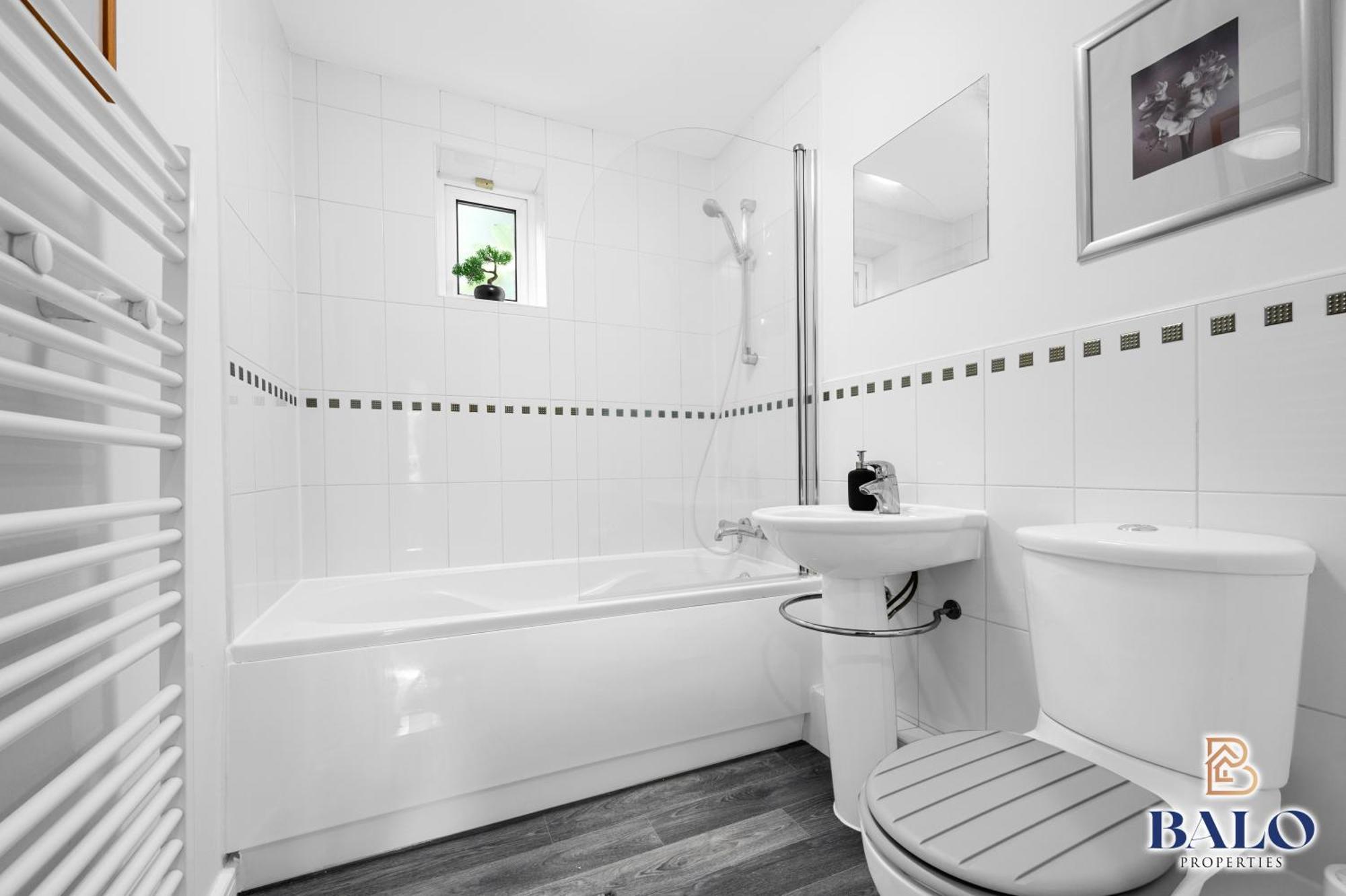 Modern Spacious 2Bedroom Apartment Great! Location By Etihad Mancity Stadium& Coop Live Arena マンチェスター エクステリア 写真